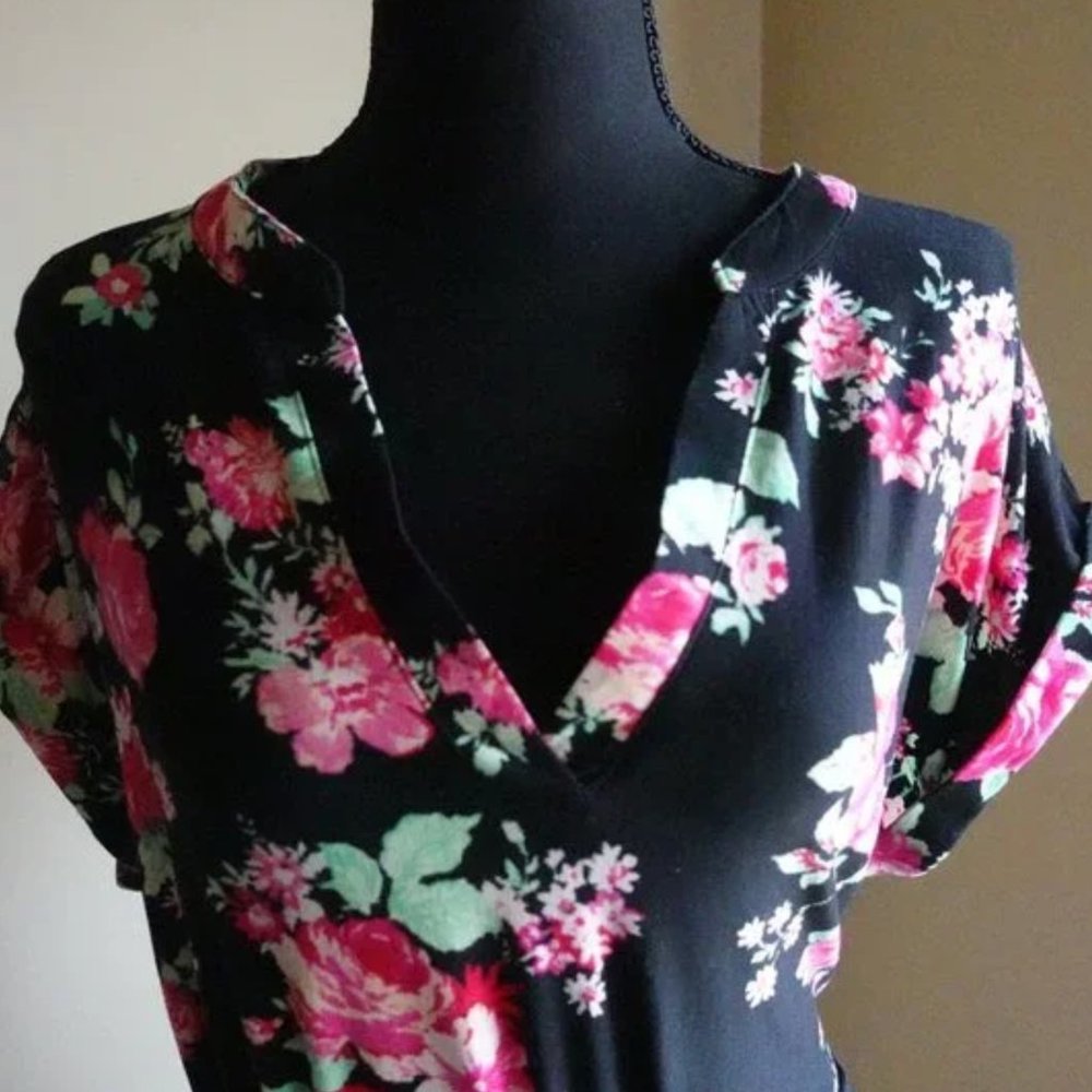 Fitted Flower Dress - Picture 5 of 11